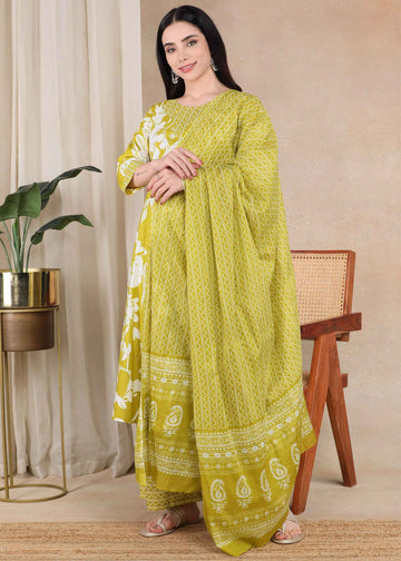 Green Pure Cotton Maternity and Feeding Kurta Set with Dupatta