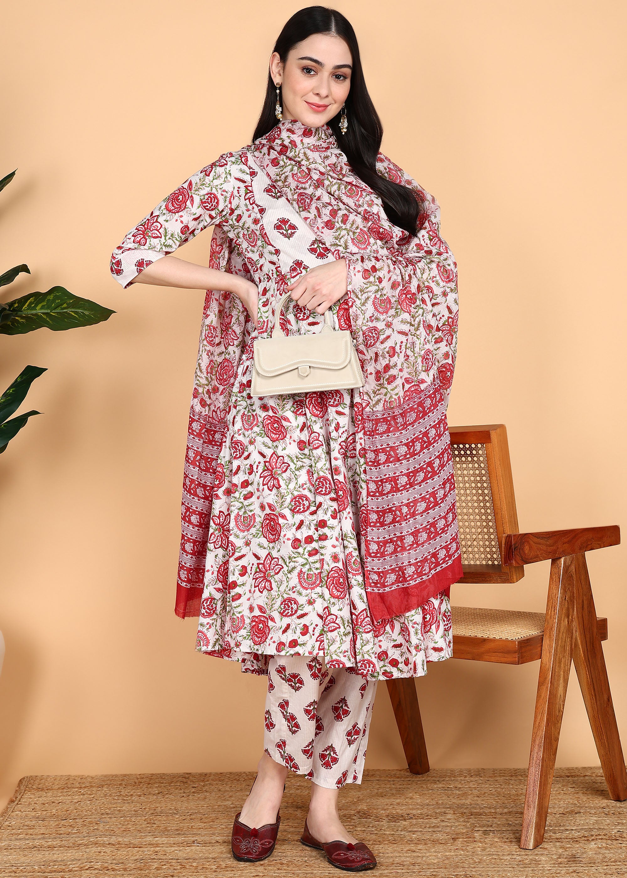 Red-Floral-Maternity-Feeding-KurtaSet-Dupatta