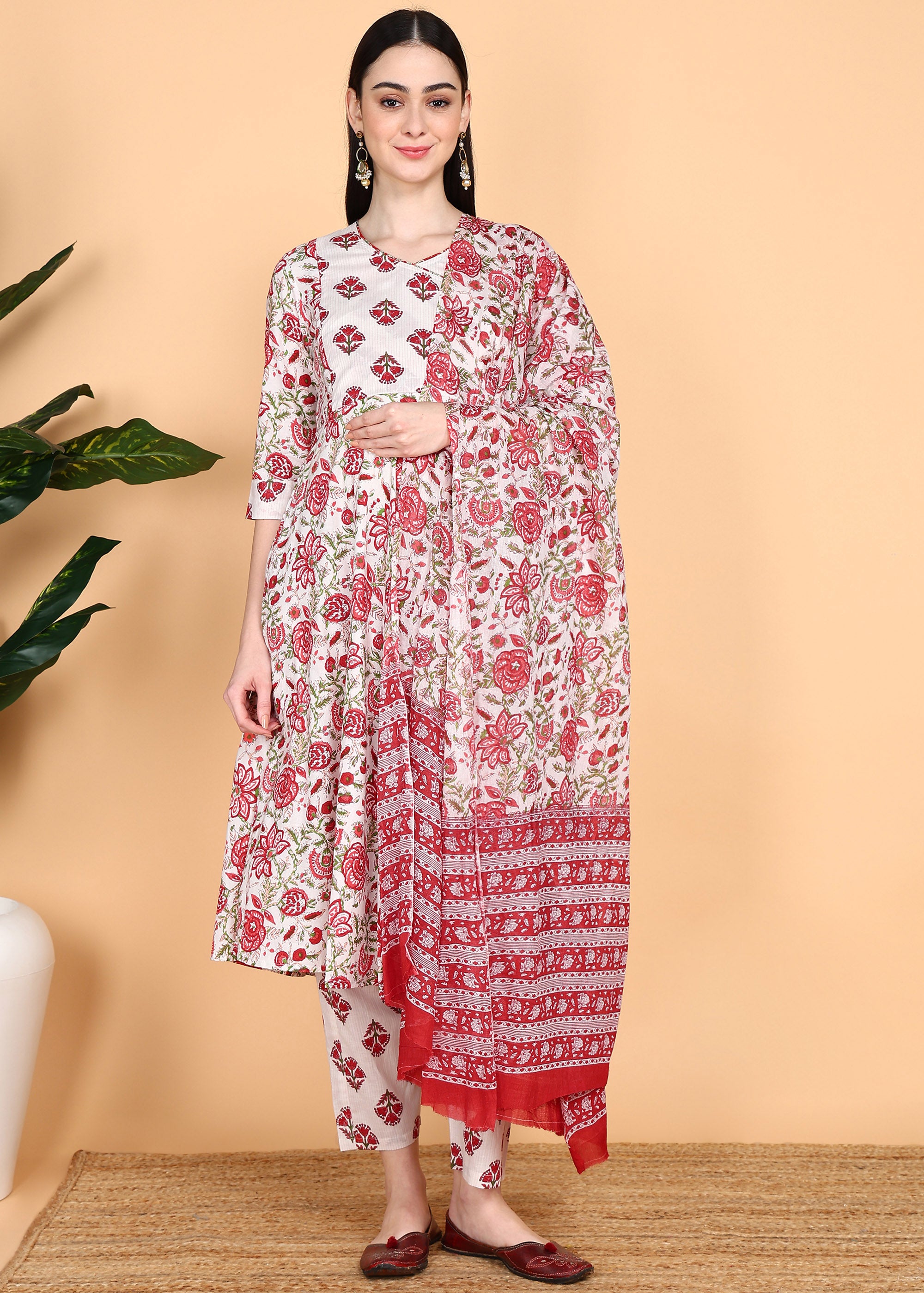 Red-Floral-Maternity-Feeding-KurtaSet-Dupatta