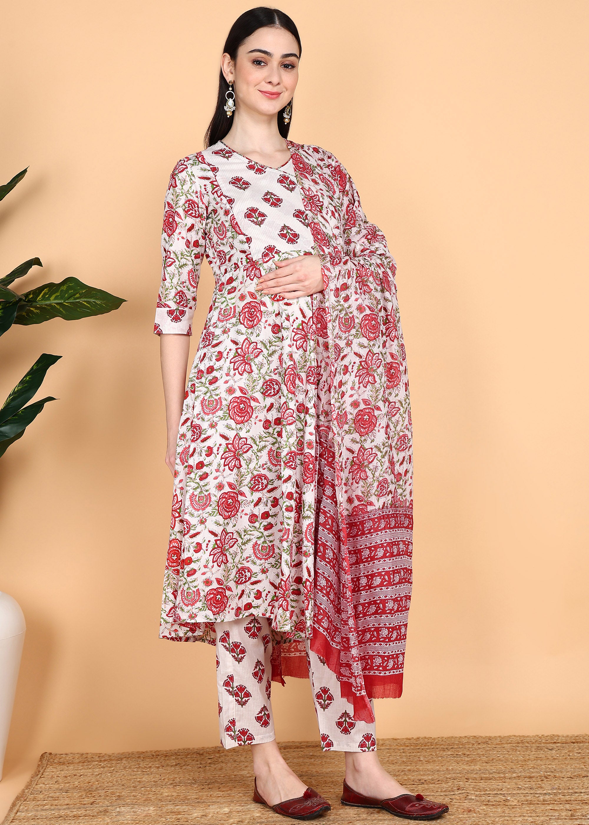 Red-Floral-Maternity-Feeding-KurtaSet-Dupatta
