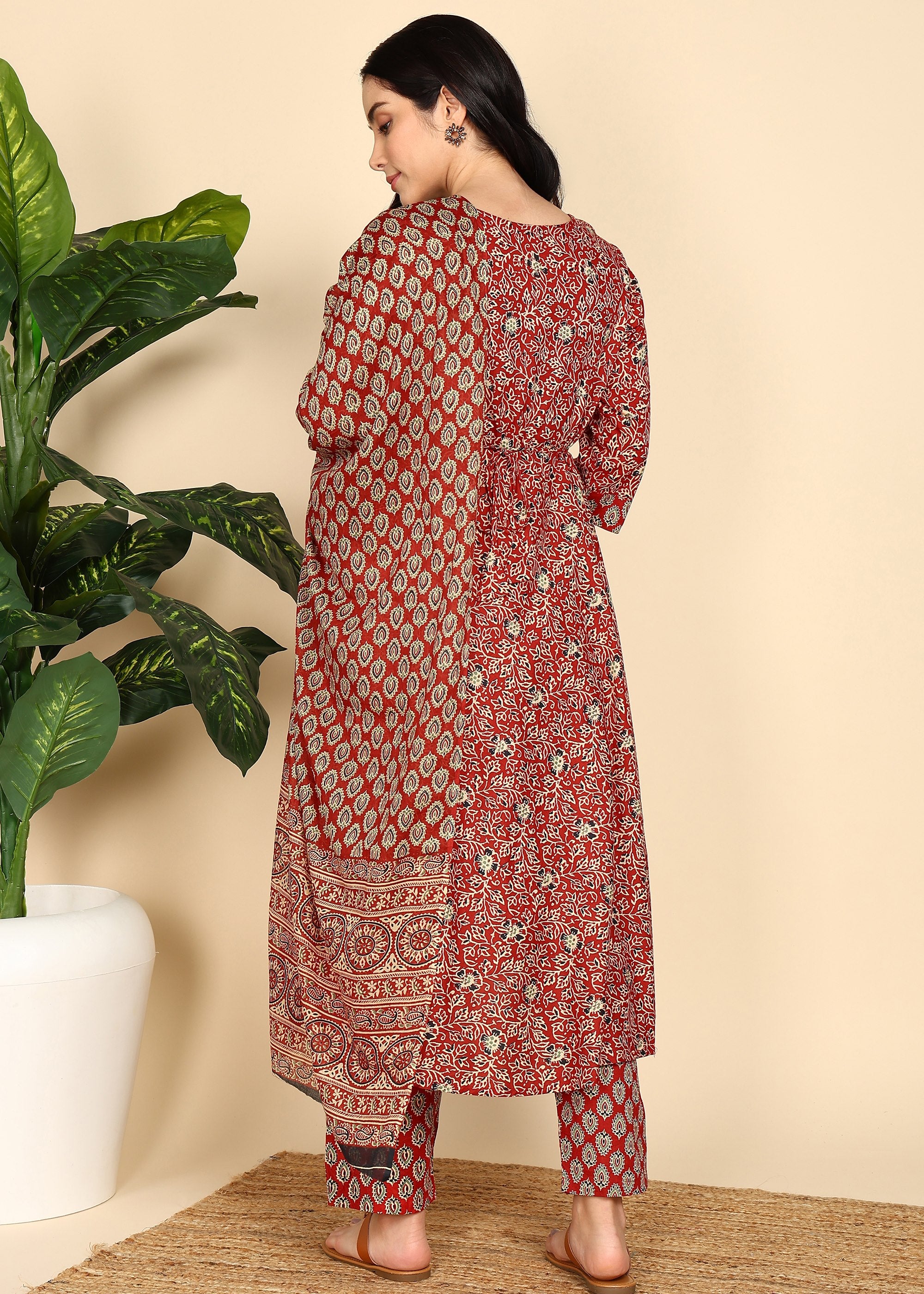 Red-Maternity-Feeding-KurtaSet-Dupatta