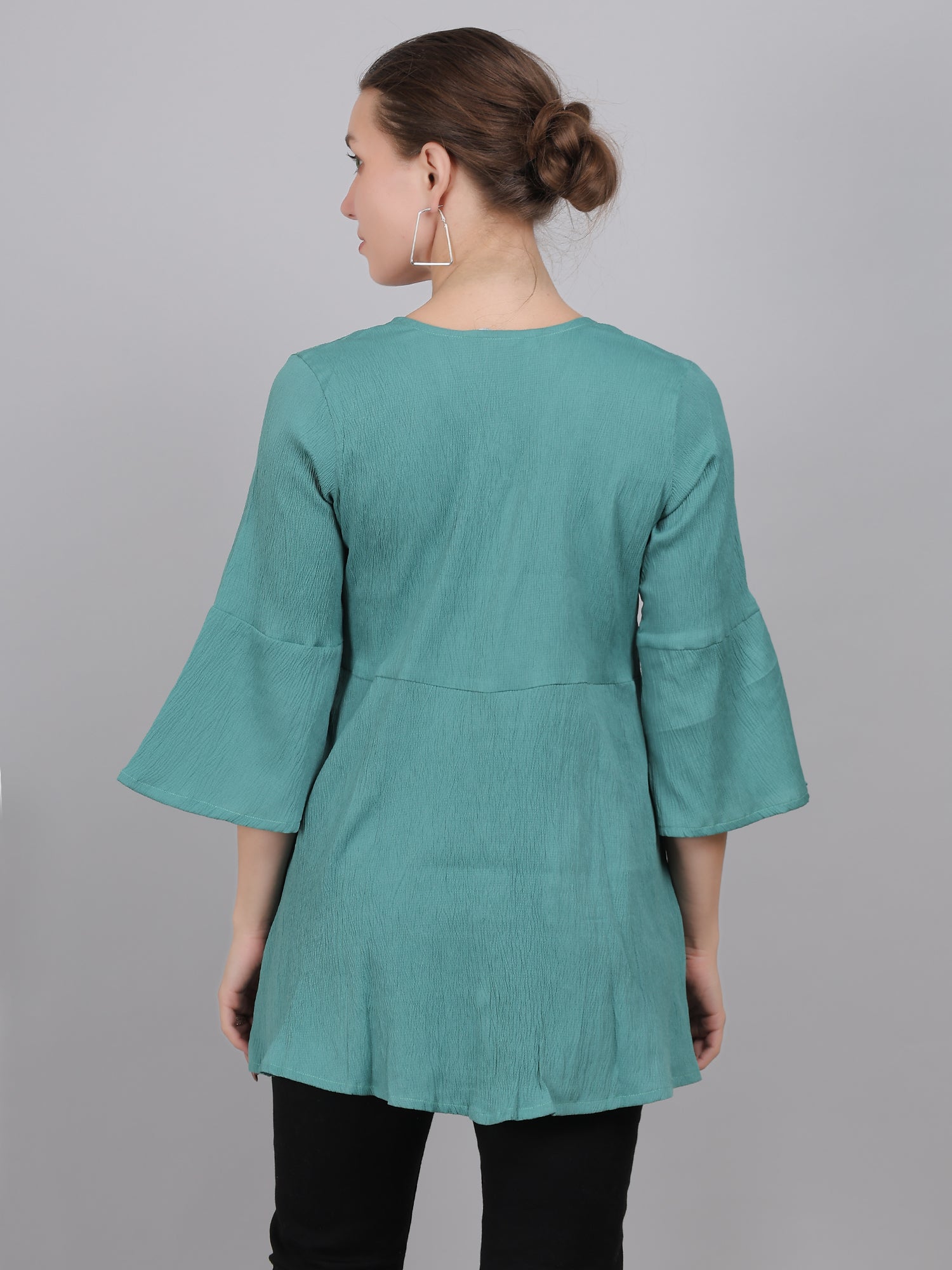 Teal-Feeding-Top-Center-Zipper